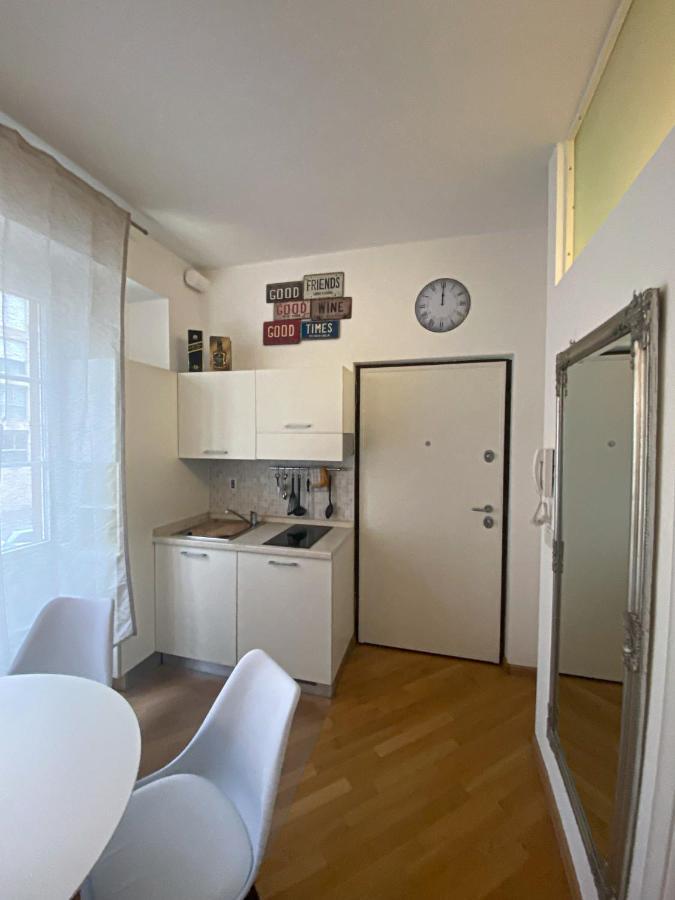 Living Vittoria: Vicino Al Centro Di Bolzano Apartment Ngoại thất bức ảnh