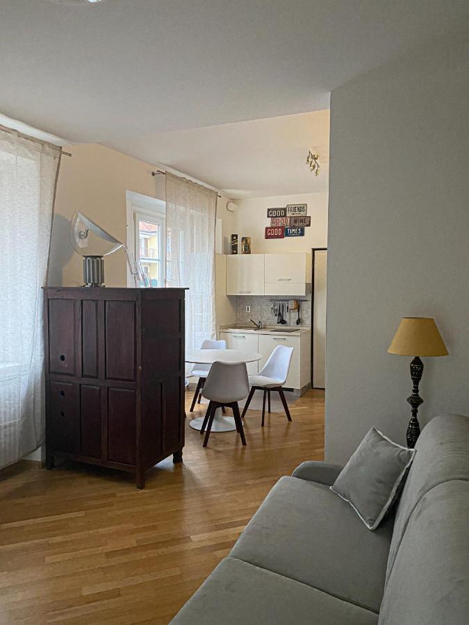 Living Vittoria: Vicino Al Centro Di Bolzano Apartment Ngoại thất bức ảnh