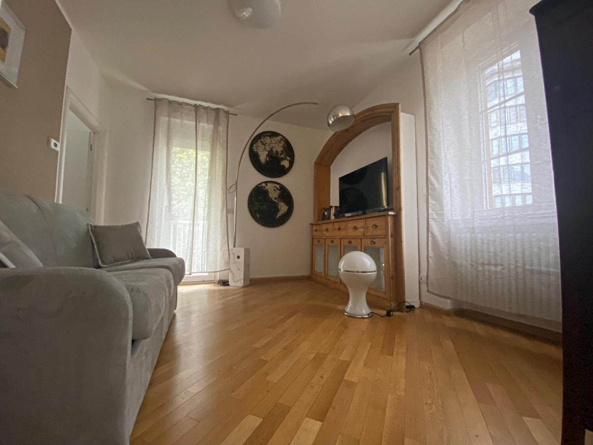Living Vittoria: Vicino Al Centro Di Bolzano Apartment Ngoại thất bức ảnh