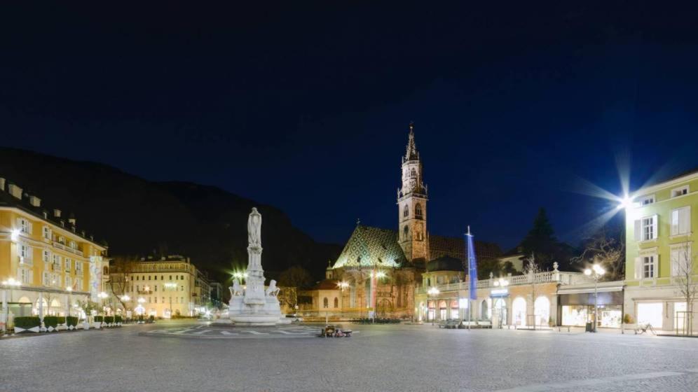 Living Vittoria: Vicino Al Centro Di Bolzano Apartment Ngoại thất bức ảnh
